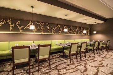 Holiday Inn Express & Suites Cleveland/Westlake By Ihg