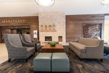 Holiday Inn Express & Suites Cleveland/Westlake By Ihg Hotel